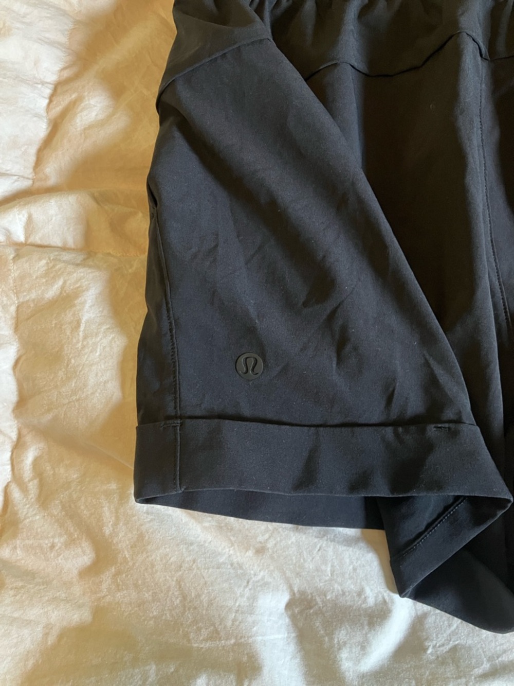 Lululemon Spring Break Shorts - Picture 3 of 4